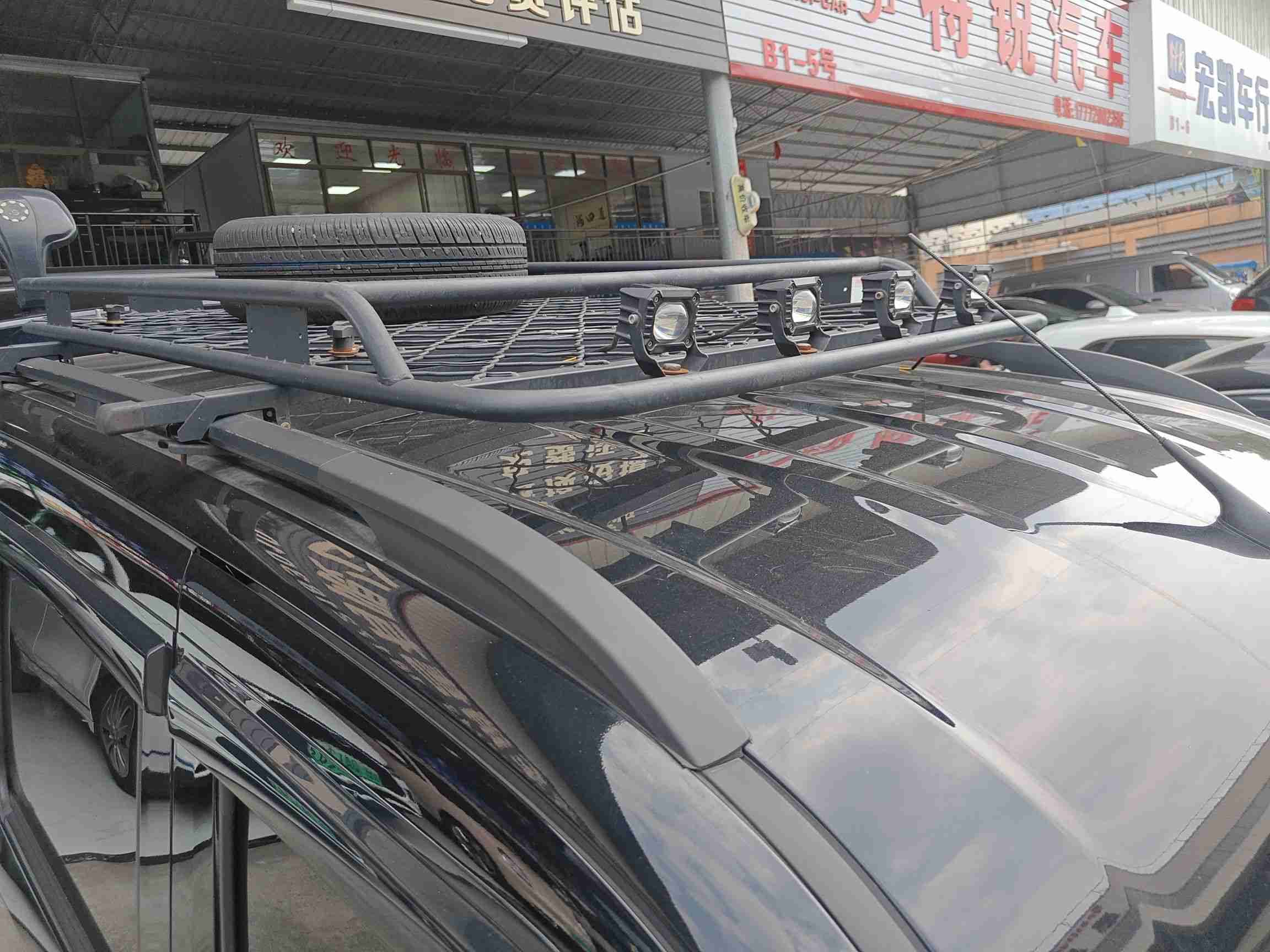 车顶加装行李架实拍
