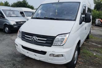上汽大通MAXUS 新途V80 2021款 2.0T 手动经典傲运通127PS中轴中顶6/7/8/9座