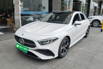 奔驰A级 2025款 A 200 L 时尚型