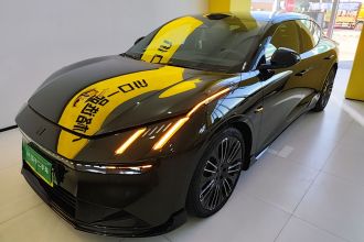 领克10 EM-P 2025款 240四驱Ultra运动版