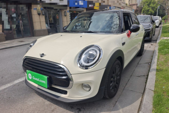 MINI 2019款 1.5T COOPER 经典派 五门版