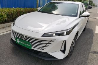 长安 逸动PHEV 2025款 智慧新蓝鲸 145KM 战舰版
