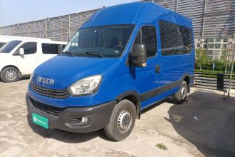 依维柯欧胜 2021款 2.0T 手动超瑞短轴高顶手动门F1A