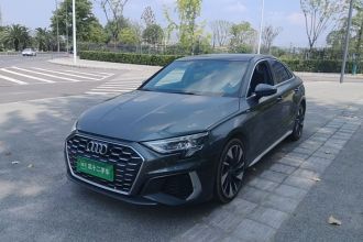 奥迪A3 2023款 改款 A3L Limousine 35 TFSI 时尚运动型