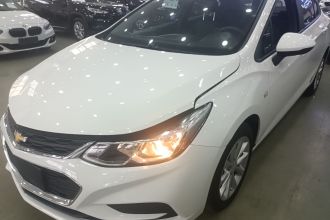 雪佛兰 科鲁兹 2018款 320 自动先锋天窗版