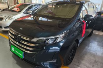 广汽传祺 传祺M6 2021款 270T DCT豪华版（七座）