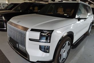 极氪9X 2025款 Ultra版 70kWh 六座