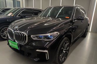 宝马X5 2022款 改款 xDrive 40Li 尊享型M运动套装