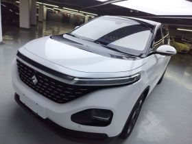宝骏RM-5 2019款 1.5T CVT 24小时在线豪华型 7座