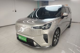 沃尔沃EM90 2025款 Ultra 六座