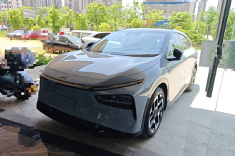 小鹏G7 2025款 702 超长续航 Ultra