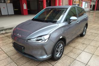 哪吒汽车 哪吒V 2022款 潮 300 Lite 三元锂