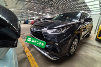丰田 汉兰达 2022款 双擎 2.5L 四驱尊贵版 7座