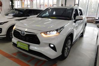 丰田 汉兰达 2022款 双擎 2.5L 两驱尊贵版 7座