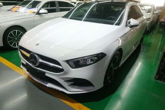 奔驰A级 2022款 改款三 A 200 L 运动轿车时尚型