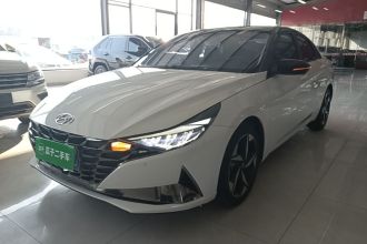 现代 伊兰特 2022款 1.5L CVT LUX尊贵版