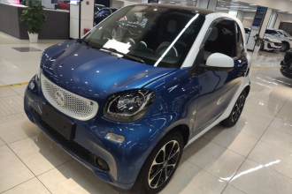 smart fortwo 2015款 1.0L 52千瓦硬顶激情版