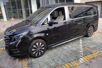 奔驰 威霆 2023款 2.0T 商务版 7座