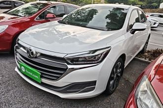 北京汽车 北京U7 2019款 1.5T 手动精英版 国V