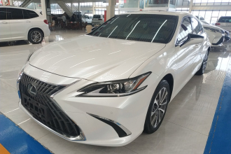 雷克萨斯ES 2023款 200 卓越版