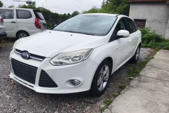 福特 福克斯 2012款 三厢 1.6L 自动风尚型