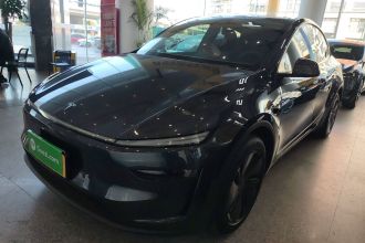 特斯拉 Model Y 2025款 长续航全轮驱动 首发版