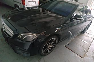 奔驰E级 2017款 E 200 运动型 4MATIC