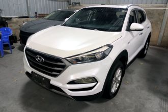 现代 途胜 2015款 1.6T 双离合两驱智能型