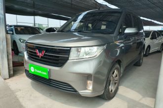 五菱汽车 五菱宏光PLUS 2019款 1.5T 手动舒适型 7座