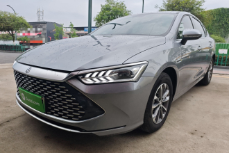 比亚迪 秦PLUS 2024款 荣耀版 DM-i 55KM领先型