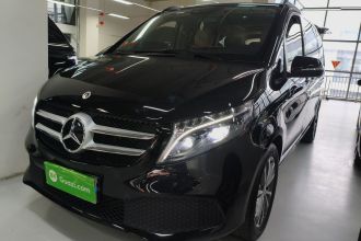 奔驰V级 2022款 V 260 领航版