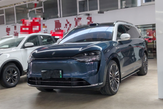 鸿蒙智行 问界M9 2024款 增程 Ultra版 42kWh 6座版