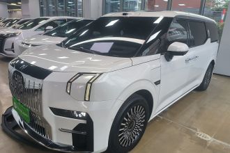 极氪009 2024款 七座过道版四驱 108kWh