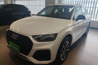 奥迪Q5L 2024款 40 TFSI 豪华动感型