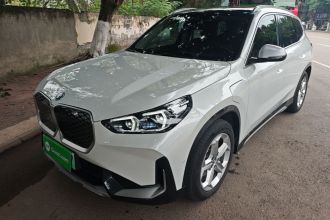 宝马iX1 2023款 eDrive25L X设计套装