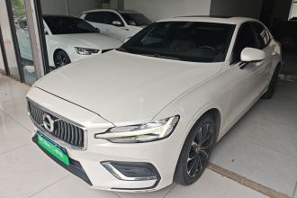 沃尔沃S60 2021款 T4 智逸豪华版