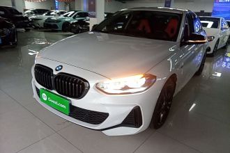 宝马1系 2023款 125i M运动曜夜版
