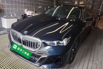 宝马5系 2025款 530Li 尊享型 M运动套装