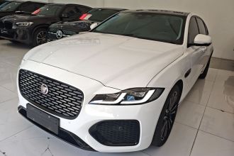 捷豹XFL 2024款 2.0T P250 两驱尊享豪华版