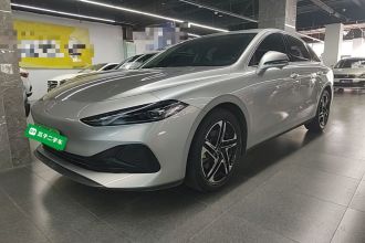 荣威D7 2023款 DMH 125km 旗舰版