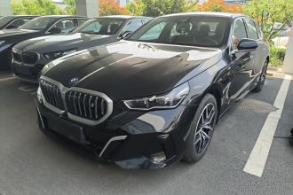 宝马i5 2024款 eDrive 35L M运动套装