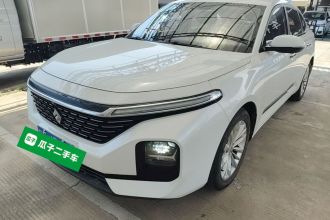 宝骏RC-5 2020款 1.5T CVT智耀尊享型