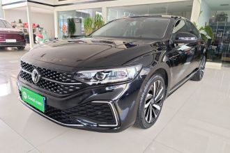 大众 帕萨特 2022款 330TSI 星空豪华版