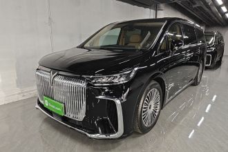 岚图汽车 岚图梦想家 2025款 PHEV 四驱旗舰鲲鹏版