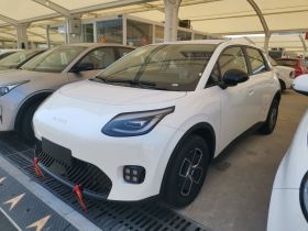 埃安 AION UT 2025款 330星辉版