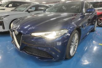 阿尔法·罗密欧 Giulia朱丽叶 2017款 2.0T 200HP 豪华版