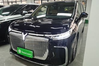 岚图汽车 岚图梦想家 2025款 PHEV 四驱尊贵鲲鹏版
