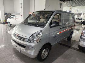 五菱汽车 五菱荣光S 2023款 1.5L 基本型封窗车 2座
