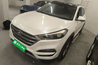 现代 途胜 2018款 1.6T 双离合两驱15周年特别版