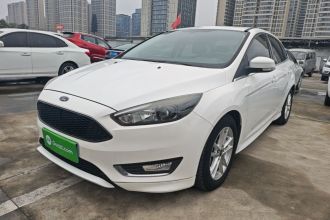 福特 福克斯 2017款 三厢 EcoBoost 180 自动精英型